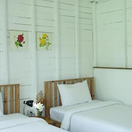 Sunshine Inn Resort Khao Lak Buitenkant foto