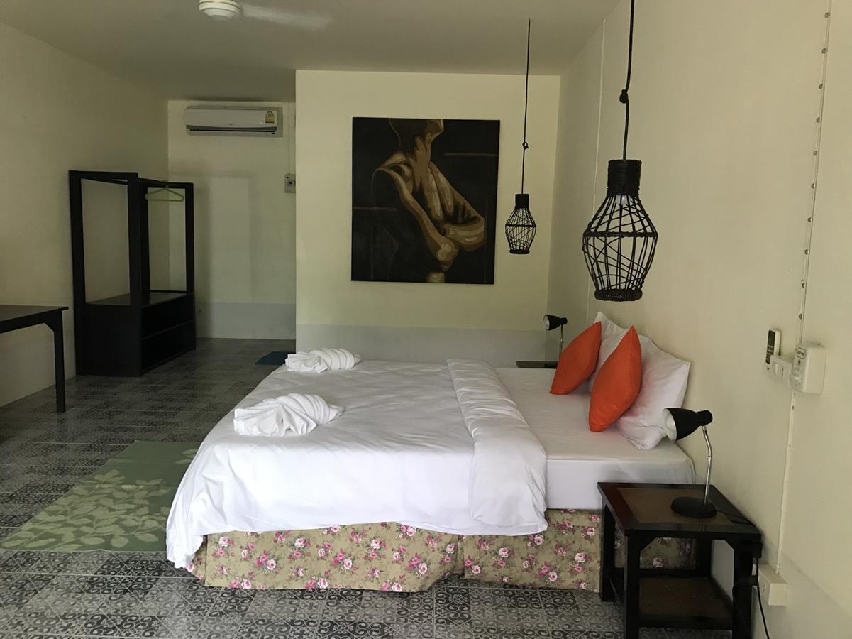 Sunshine Inn Resort Khao Lak Buitenkant foto