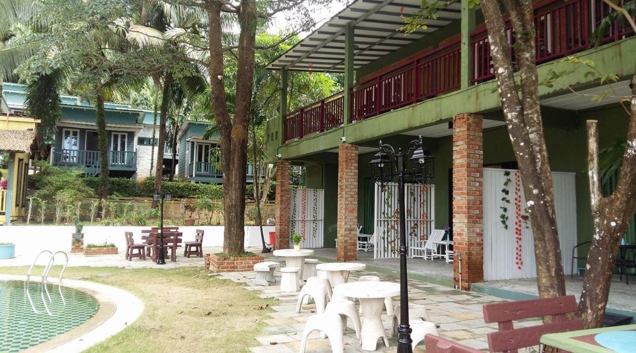 Sunshine Inn Resort Khao Lak Buitenkant foto